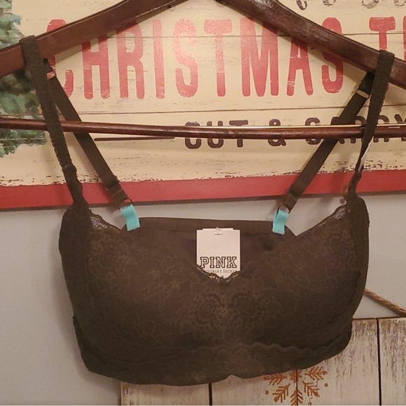 💚💚 BRAND NEW 💚💚 PINK VICTORIA SECRET BRALETTE - Picture 2 of 6